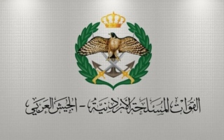 الصورة: إطلاق صافرات الإنذار في الأردن بعد اختراق صواريخ إيرانية أجواء المملكة