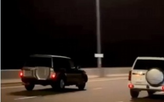 الصورة: الشارقة.. ضبط قائدَي مركبتين لارتكابهما مخالفات مرورية جسيمة