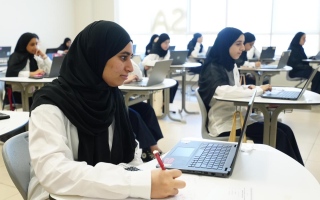 الصورة: اليوم.. الميدان التربوي يترقب إعلان أوائل الثانوية وغداً صدور نتائج نهاية العام