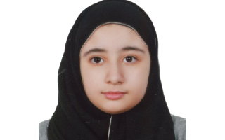 الصورة: الأولى في &laquo;مسار النخبة&raquo; عبير الشامسي: إدارة الوقت والإيمان والاجتهاد.. وصفة اعتلاء قائمة الأوائل