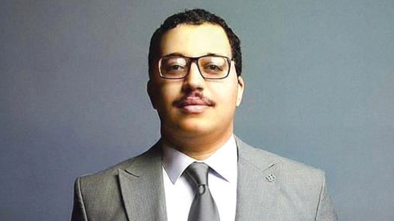 عبدالنور سامي: حسابات المشجعات مولدة  بالذكاء الاصطناعي، وتهدف  إلى الاحتيال العاطفي.