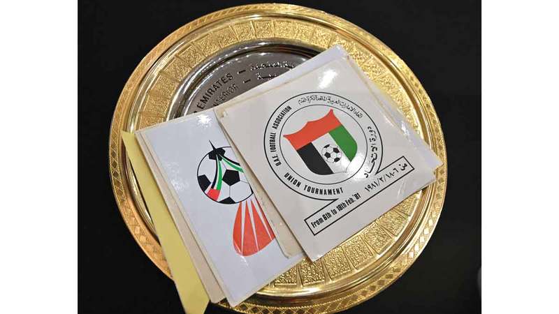 مقتنيات عبدالرحمن الشريفي تتنوع بين الوثائق والأوراق الرسمية والعملات النقدية القديمة واللوحات الفنية وأدوات المطبخ والضيافة التقليدية. تصوير: إريك أرازاس