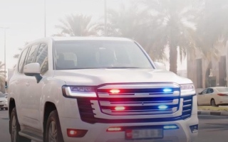 الصورة: أبوظبي.. حبس متهمين لتزويد مركبة بأنظمة طوارئ دون ترخيص