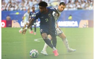 الصورة: لاعب الشارقة والرأس الأخضر: مباراتنا مع إسبانيا كانت أصعب من الأرجنتين في المونديال