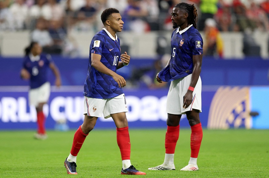 حساب منتخب فرنسا يعلق عل الخسارة أمام إسبانيا بـ4 كلمات