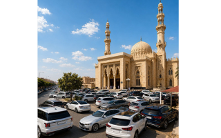 شرطة أبوظبي تحذر السائقين من الوقوف العشوائي للمركبات أمام المساجد وعلى الطرق الرئيسية شرطة أبوظبي تحذر السائقين من الوقوف العشوائي للمركبات أمام المساجد وعلى الطرق الرئيسية