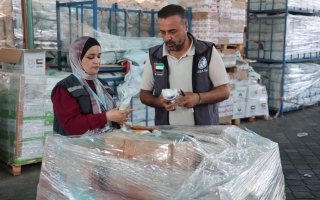 الإمارات تقدم قافلة أدوية لمنظمة الصحة العالمية دعماً للنظام الصحي في غزة
