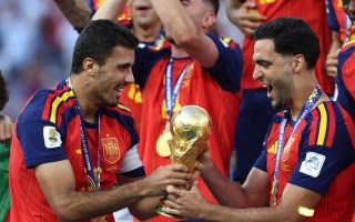 الصورة: إسبانيا تدخل التاريخ كأول دولة تحقق ثنائية المونديال ويورو مرتين