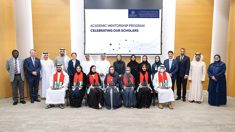 «دبي الصحية» تبتعث الدفعة الثالثة من الأطباء للتدريب في برامج تخصصية «دبي الصحية» تبتعث الدفعة الثالثة من الأطباء للتدريب في برامج تخصصية