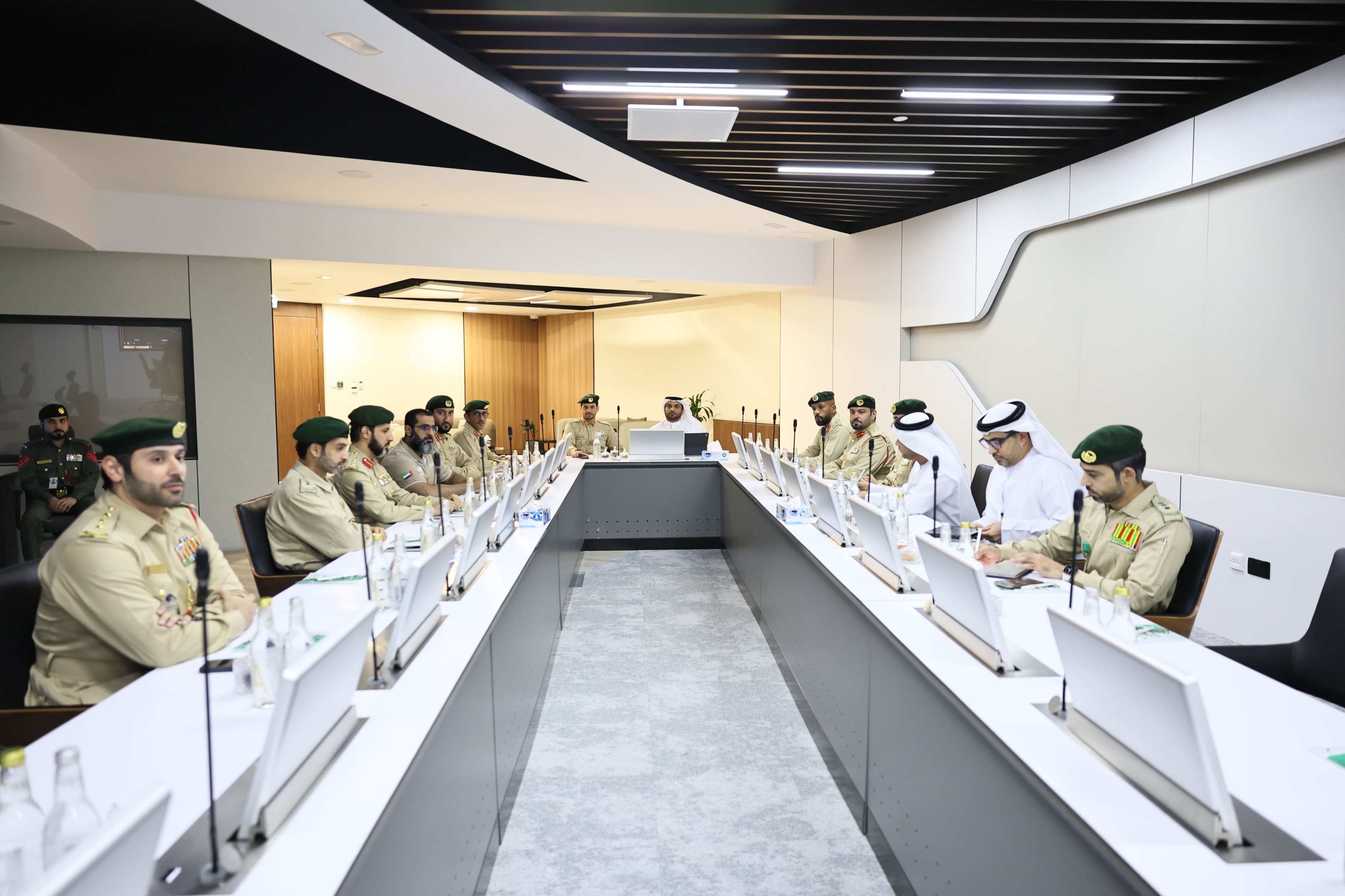 شرطة دبي تحقق 99.8% استجابة للبلاغات الطارئة خلال أقل من 10 ثوانٍ شرطة دبي تحقق 99.8% استجابة للبلاغات الطارئة خلال أقل من 10 ثوانٍ