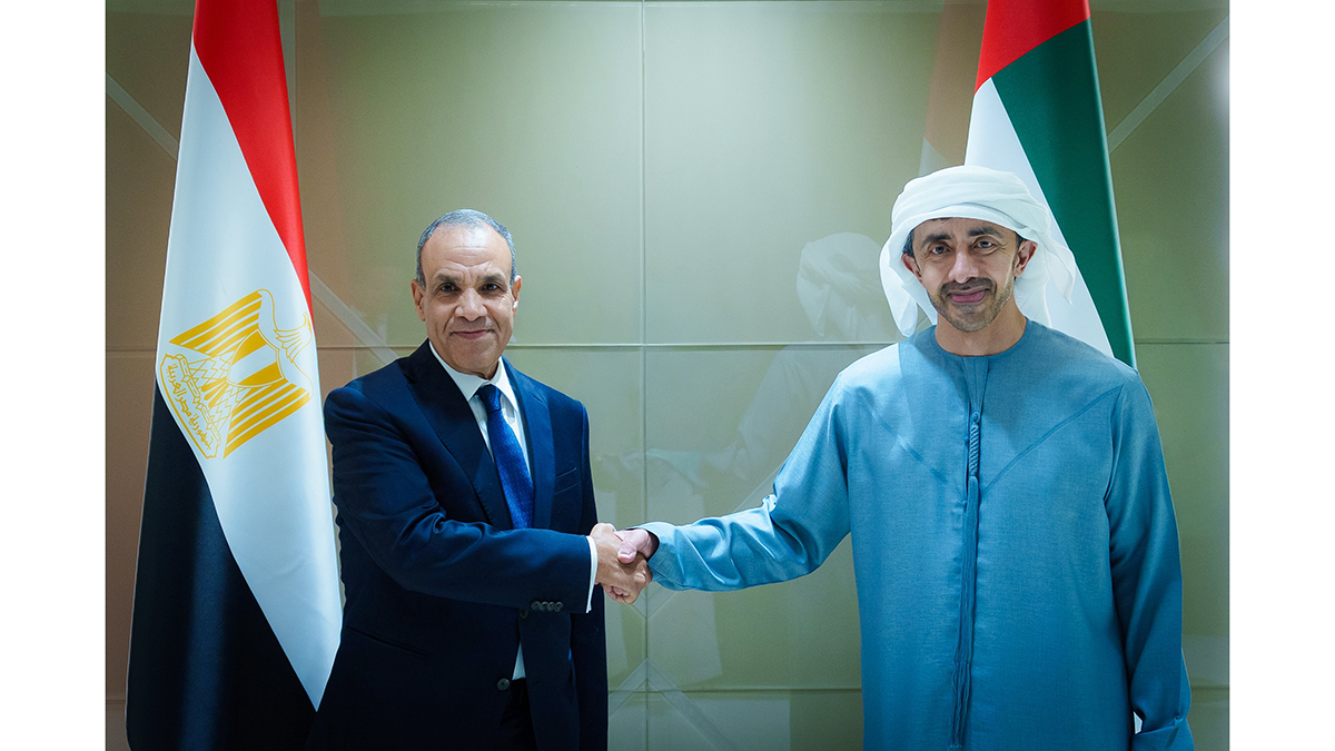 عبدالله بن زايد ووزير الخارجية المصري يبحثان العلاقات الأخوية ومجمل الأوضاع في المنطقة عبدالله بن زايد ووزير الخارجية المصري يبحثان العلاقات الأخوية ومجمل الأوضاع في المنطقة
