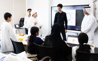 100 طالب يستعرضون مشاريع ابتكارية في «ملتقى مهارات الغد الصيفي 2026»