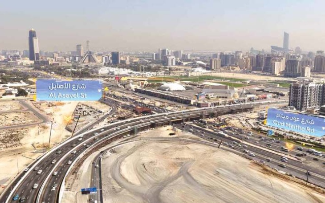 الصورة: افتتاح جسر رئيس ضمن مشروع تطوير شارعَي عود ميثاء والأصايل