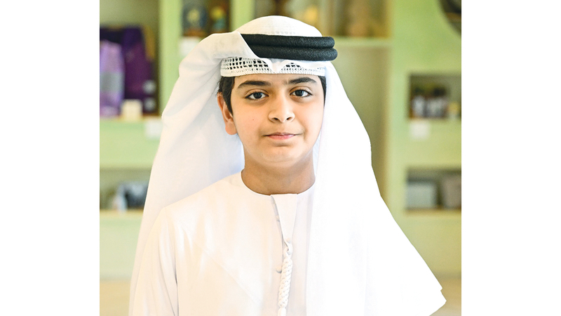 منصور الشحي: &laquo;برلمان الطفل&raquo; من أفضل التجارب في حياتي، حيث اكتسب من خلالها مهارات استثنائية، أبرزها العمل بروح الفريق الواحد.