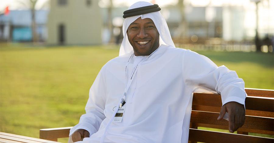 نجل أحمد سعيد لـ«الإمارات اليوم»: والدي لا يزال في المستشفى يتلقى العلاج الطبيعي.. وحالته مستقرة