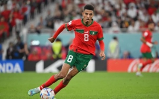 الصورة: برشلونة يستقر على التعاقد مع أوناحي لتعويض غياب دي يونغ