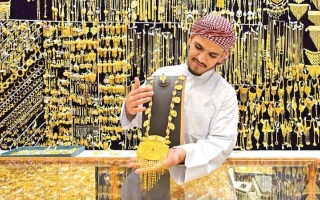 الصورة: انخفاض أسعار الذهب يعزز الطلب على السبائك والمشغولات