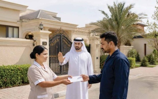 الصورة: تحويل رواتب عاملات منازل إلى الخارج بطرق غير رسمية يورط أصحاب عمل في &laquo;معاملات مشبوهة&raquo;