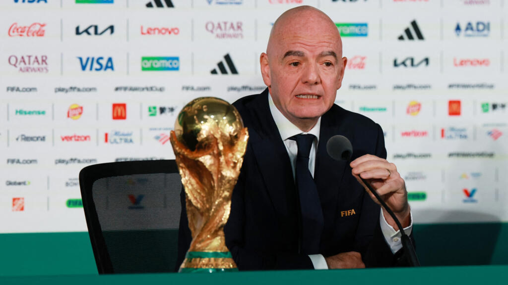 صحيفة تفضح إنفانتينو.. 30 مليون يورو كان سيحصل عليها لو تمت خطة بيع كأس العالم