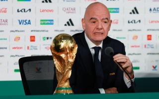 صحيفة تفضح إنفانتينو.. 30 مليون يورو كان سيحصل عليها لو تمت خطة بيع كأس العالم