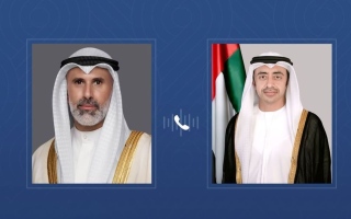 عبدالله بن زايد ووزير الخارجية الكويتي يبحثان جهود تعزيز الاستقرار في الشرق الأوسط