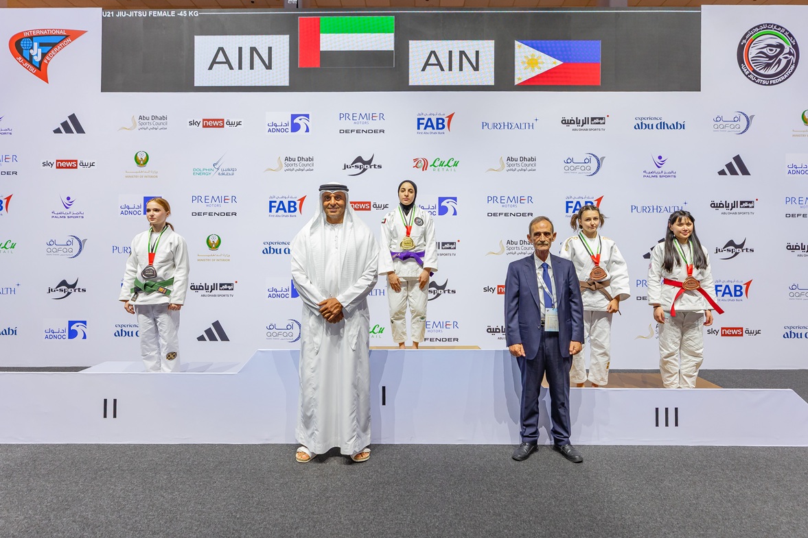 منتخب الإمارات يتقلّد 13 ميدالية في منافسات تحت 21 عاماً ببطولة العالم للجوجيتسو