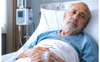 الصورة: &laquo;أبوعالية&raquo; يحتاج إلى 223 ألف درهم لأدوية سرطان العظام والغدد اللمفاوية