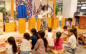 الصورة: &laquo;كلمات&raquo; تجمع أطفالاً وعائلات في ظلال القراءة والفن والعطاء