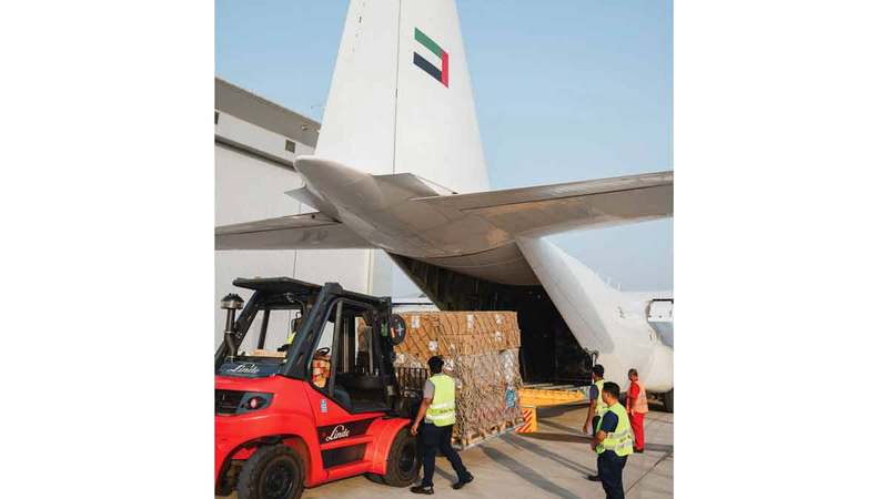 الشحنة تتضمن مواد طبية وأدوية وخيماً وبسكويت الطاقة لدعم الاحتياجات الغذائية لأهالي غزة.  من المصدر