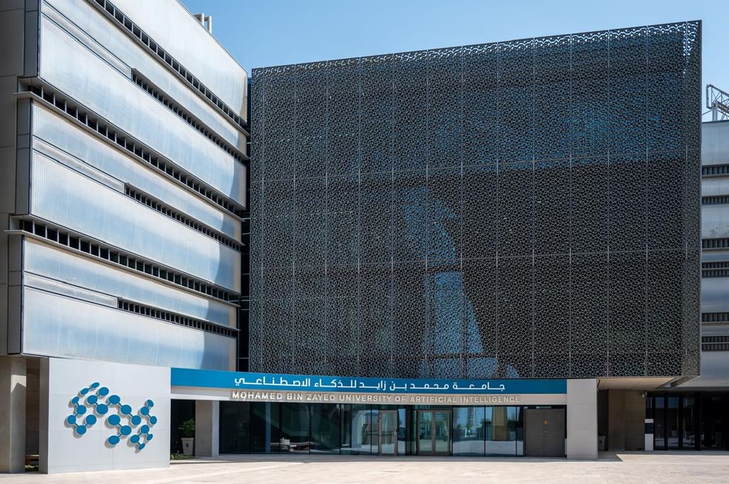 من الإمارات.. أول معيار لاختبار فهم الذكاء الاصطناعي لـ 13 لهجة عربية مختلفة من الإمارات.. أول معيار لاختبار فهم الذكاء الاصطناعي لـ 13 لهجة عربية مختلفة