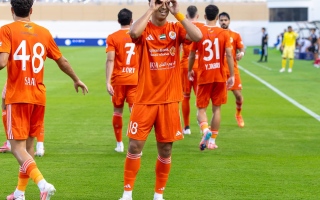 الصورة: مباراة مجنونة و7 أهداف.. هدف عجمان القاتل يخمد "الإعصار الحتاوي" 4-3