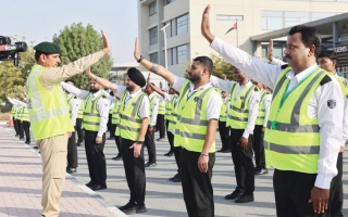 الصورة: شرطة دبي تدرب 140 حارس أمن في 35 مدرسة