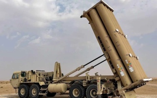 الصورة: "البنتاغون" يوقع اتفاقات لمدة 7 سنوات لتعزيز إنتاج الصواريخ