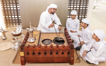 الصورة: وصفة قهوة الشيخ زايد.. فنجان يحمل إرث المؤسِّس وحكاية مجلسه
