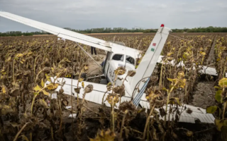 الصورة: المجر: طيار مخمور يسرق طائرة ويحلق بها فوق محطة نووية
