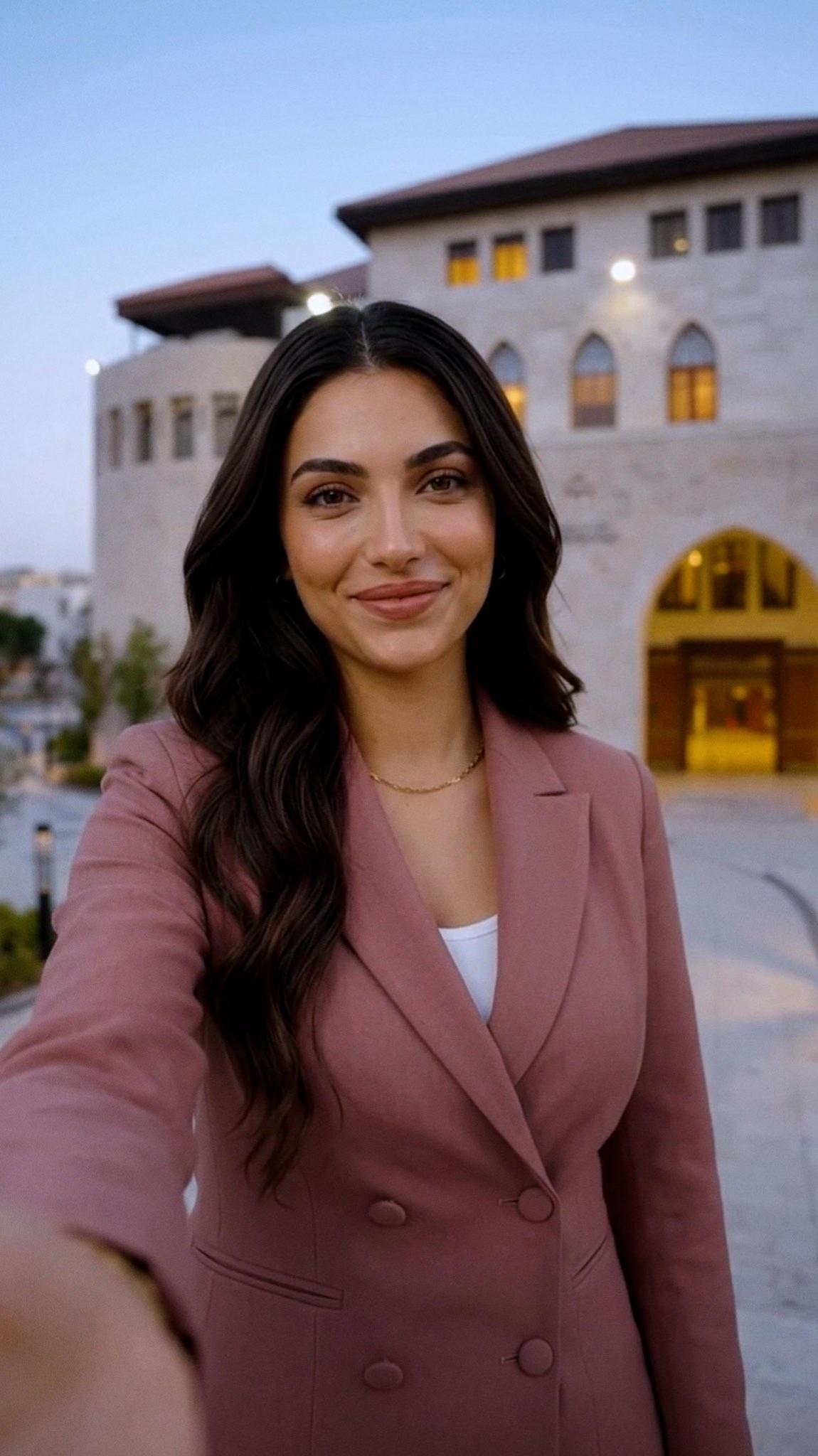 الأردن يطلق ناطقة "روبوت" باسم الحكومة .. والجمهور يمزح معها ويتغزل بها و"ليش مش محجبة" ؟!