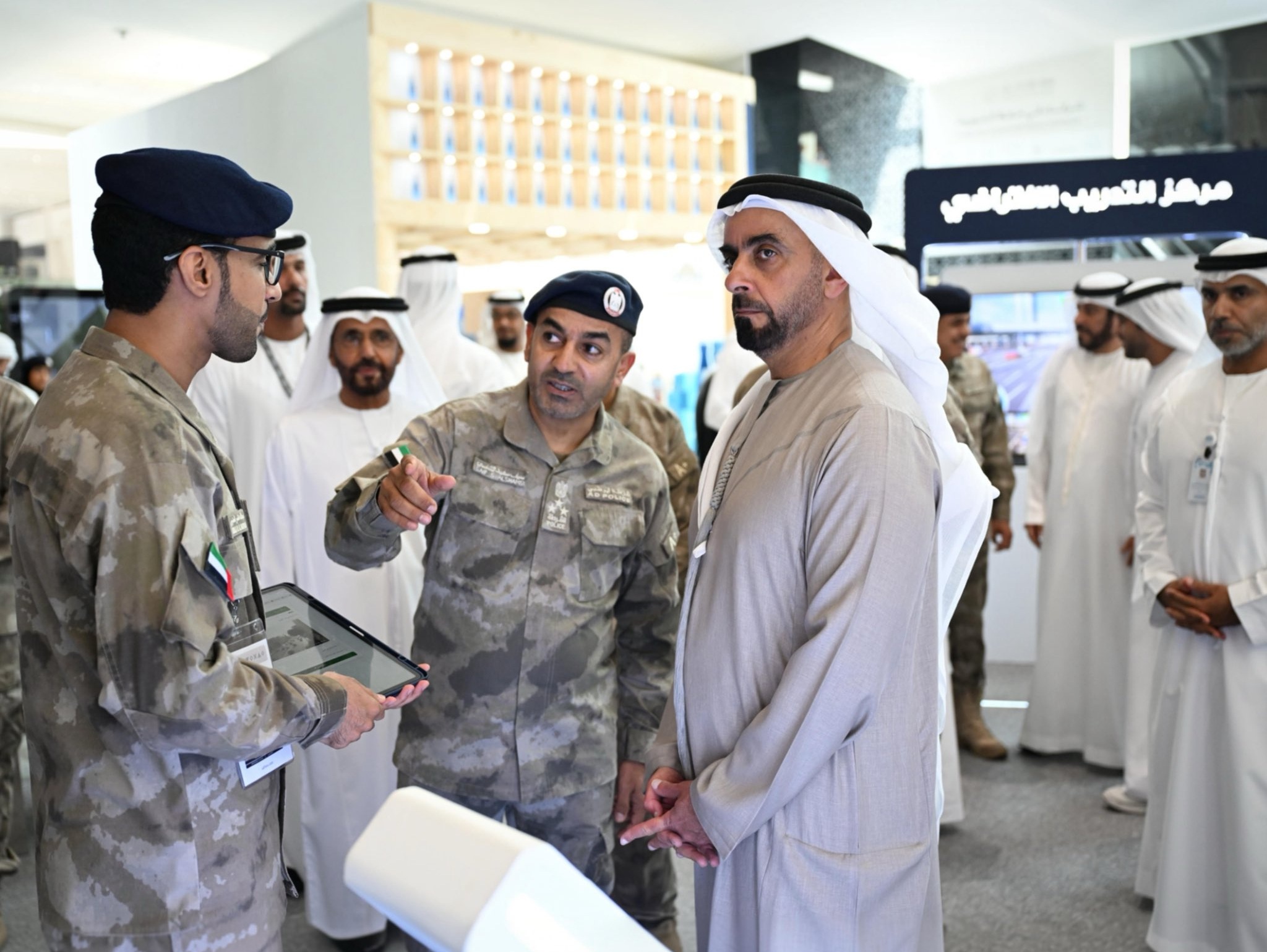 سيف بن زايد يزور منصة شرطة أبوظبي في المعرض الدولي للصيد والفروسية 2026 سيف بن زايد يزور منصة شرطة أبوظبي في المعرض الدولي للصيد والفروسية 2026