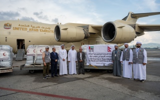 الصورة: بإجمالي 186 طناً.. الإمارات ترسل رابع طائرة إغاثية إلى نيبال