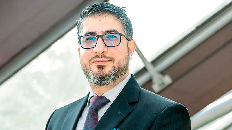 أحمد شحروج: موظف يكتشف أداة جديدة، ثم ينشئ حساباً شخصياً، وتصبح الأداة جزءاً من طريقة إنجازه للعمل، ومن هنا ينشأ Shadow AI من دون دراية المؤسسة.