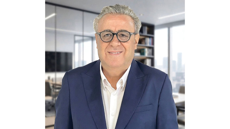 عدنان عريضي: ديسمبر يشهد عادة طلباً قوياً على السفر ما يزيد احتمالات ارتفاع الأسعار كلما اقترب موعد الرحلة.