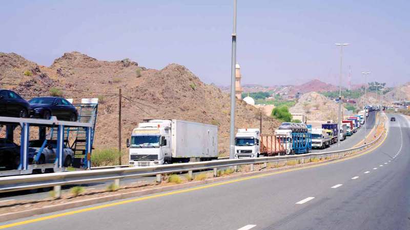 جمارك دبي أكدت أن مبادرة &laquo;الممر الأخضر&raquo; أثبتت نجاحها في تسهيل حركة البضائع. أرشيفية