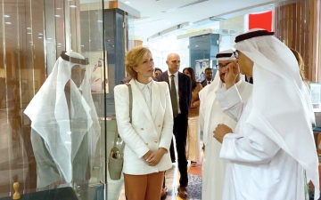الصورة: رئيسة معهد العالم العربي: &laquo;العويس&raquo; صرح ثقافي كبير