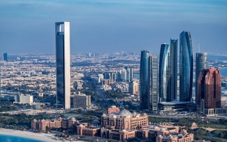 الصورة: &laquo;اقتصادية أبوظبي&raquo;: تمديد فترة رخصة &laquo;تاجر أبوظبي&raquo; دون مقر عاماً إضافياً
