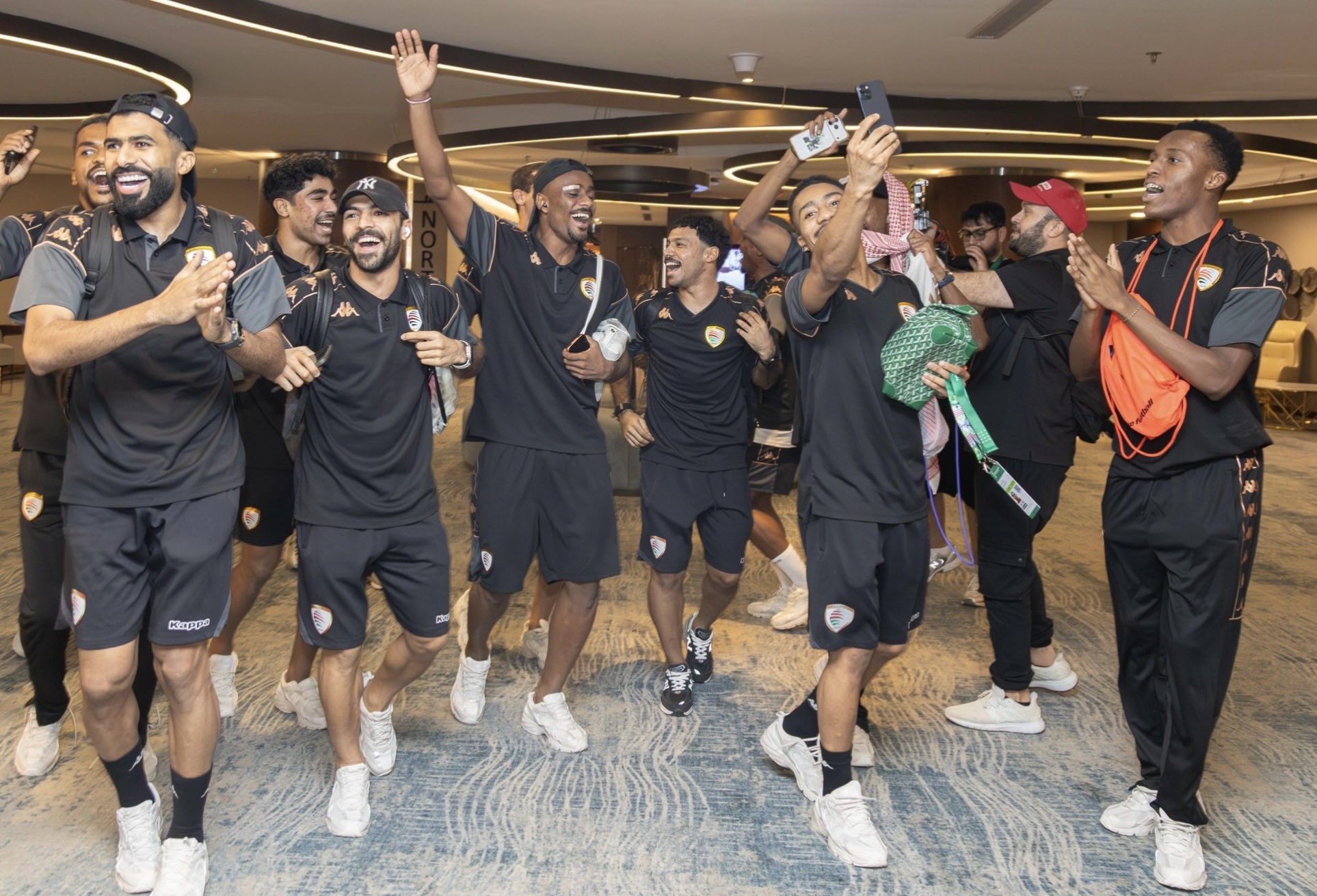 تعرف إلى مكافأة لاعبي المنتخب العماني بعد التأهل "الدرامي" إلى نصف نهائي "خليجي 27"