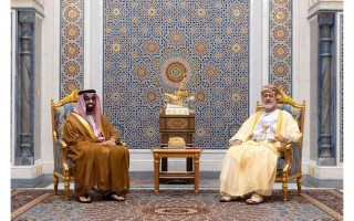 الصورة: سلطان عُمان يستقبل طحنون بن زايد