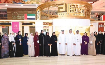 الصورة: 20 مصممة إماراتية ينسجن الهوية  في &laquo;الذهب والمجوهرات&raquo;