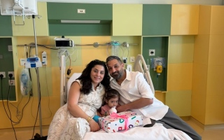 الصورة: رسالة وهدية من "مبادرات محمد بن راشد العالمية" تتوجان رحلة علاج الطفلة الأردنية كاتيا في دبي