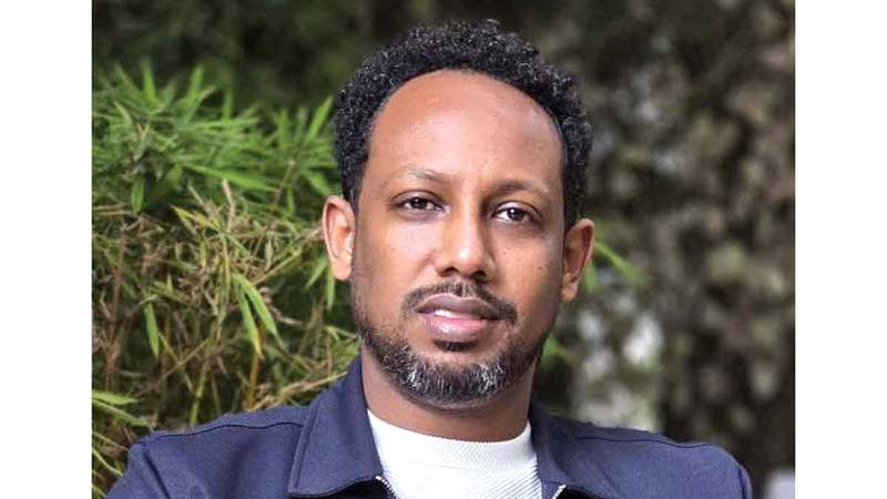 ميسر محمد: ينخفض حضور وكلاء اللاعبين والكشافين في بطولات الخليج لأسباب تتصل بكثافة المواهب وجدوى الاستثمار.