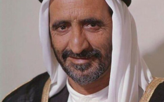 الصورة: مكتوم بن محمد في ذكرى وفاة الشيخ راشد: نستذكر مآثر الرجل الذي بنى أولى مشاريع دبي الكبرى