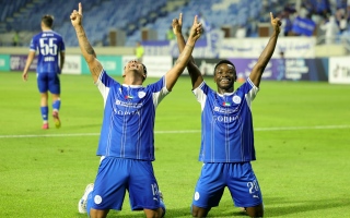 الصورة: النصر يهزم الرفاع البحريني بثلاثية ويتصدر مجموعته في دوري أبطال الخليج